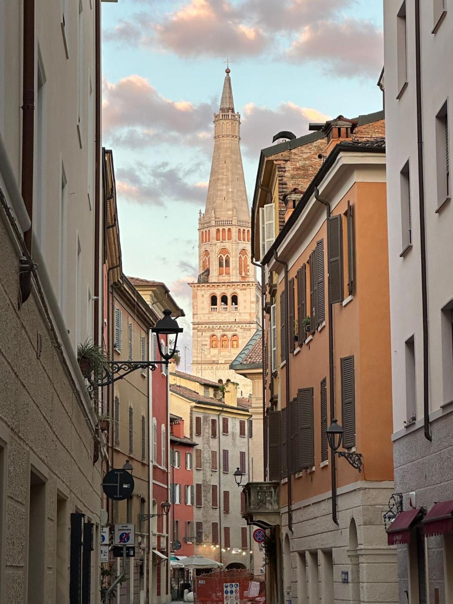 Appartamento Pekoe Modena Dış mekan fotoğraf